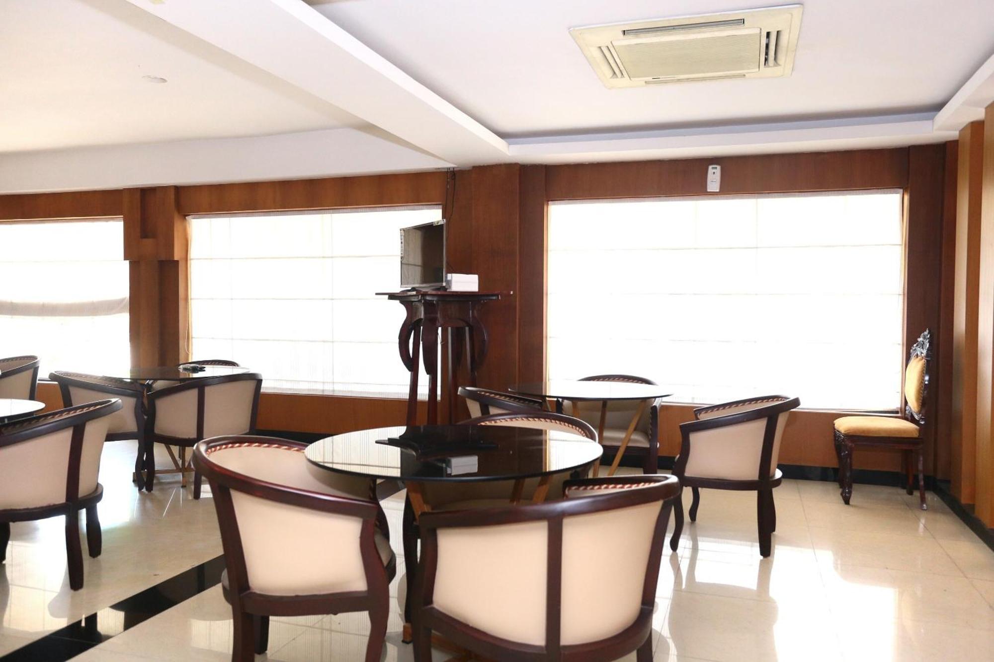 Hotel Super Townhouse Dona Castle Kollam Exterior foto