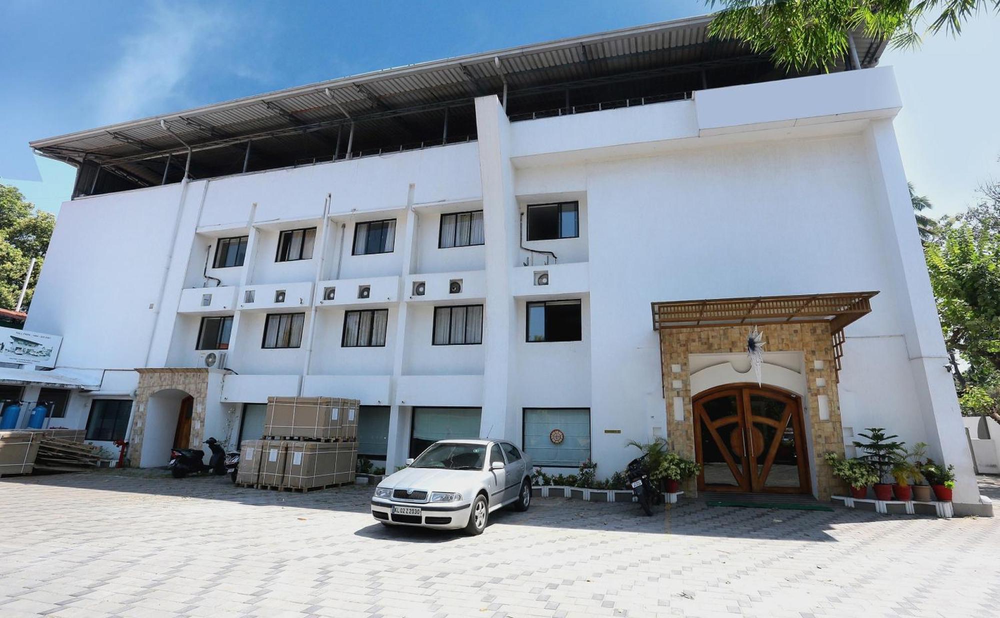 Hotel Super Townhouse Dona Castle Kollam Exterior foto